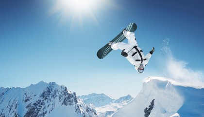 开云体育手机版-巴西男足力克阿根廷，内马尔上演帽子戏法震撼全场，巴西队内马尔踢什么位置